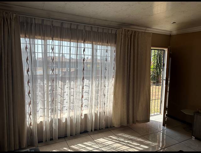 3 BEDROOM GATED ESTATE FOR SALE IN THE ORCHARDS